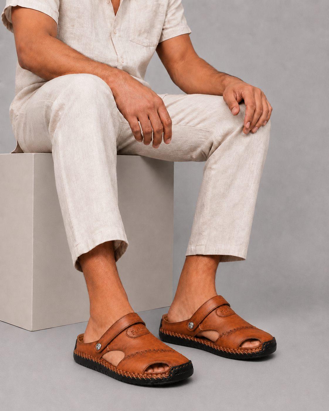Men's Closed-Toe Sandals with Adjustable Strap
