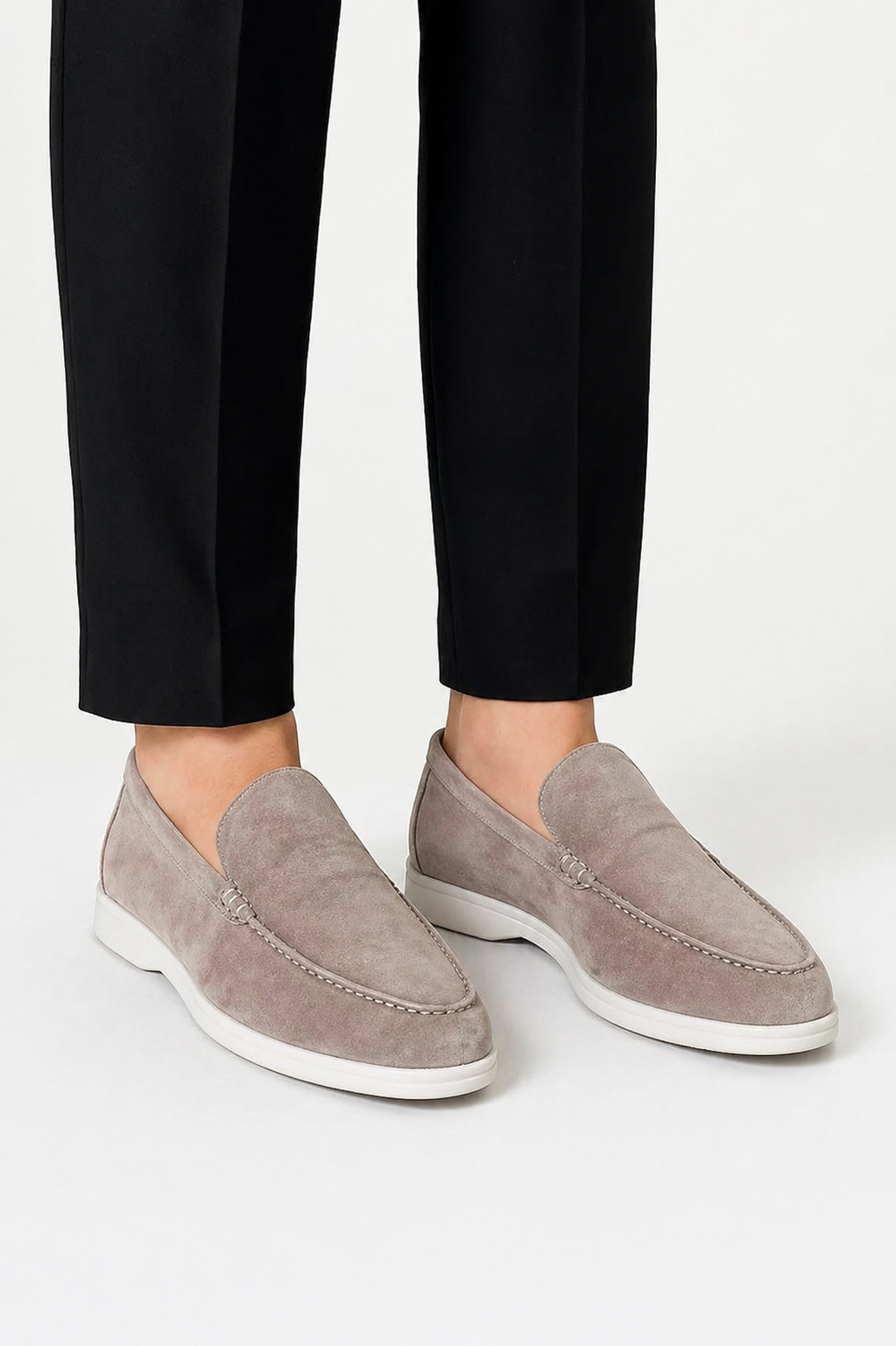 Men's slip-on loafers with moc toe stitching and low soles