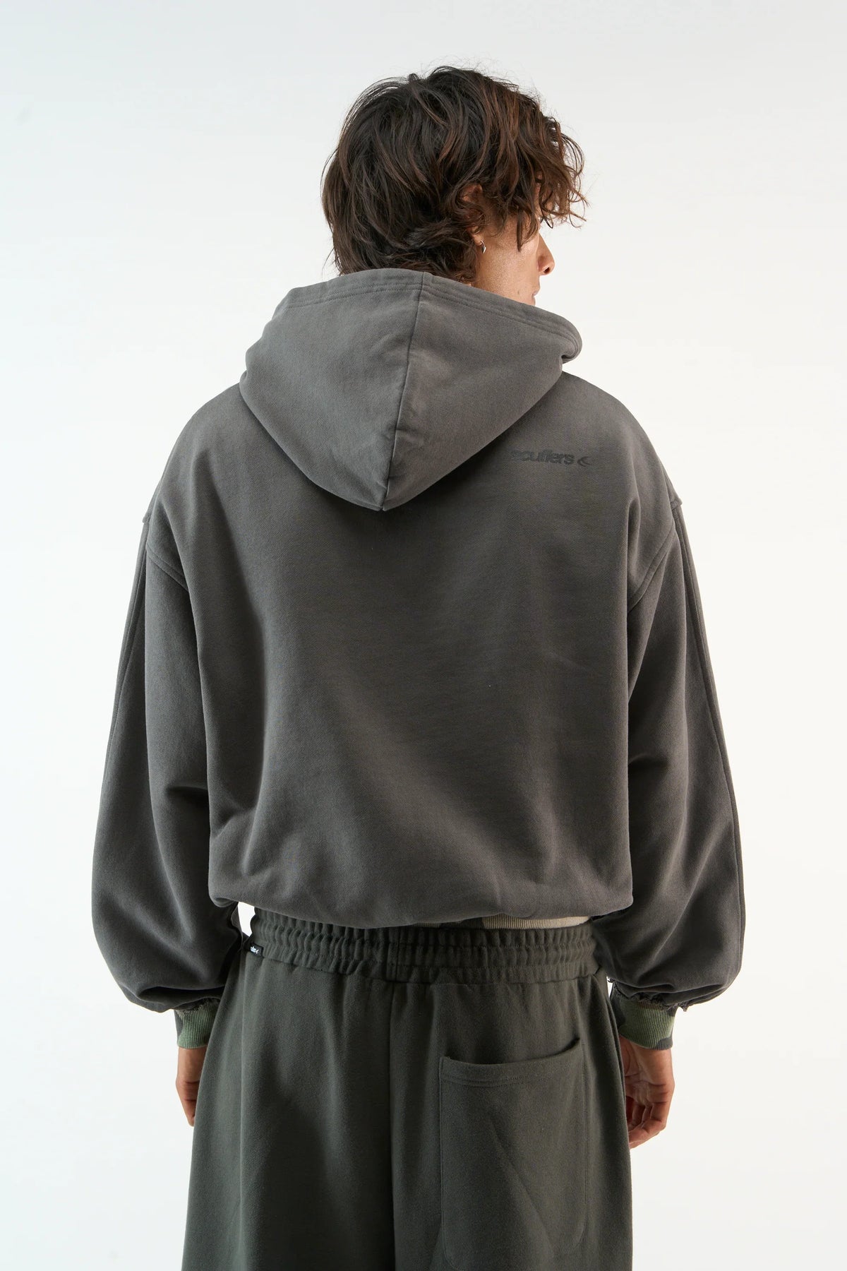Distressed camouflage hoodie with hood, long sleeves and front pouch pocket
