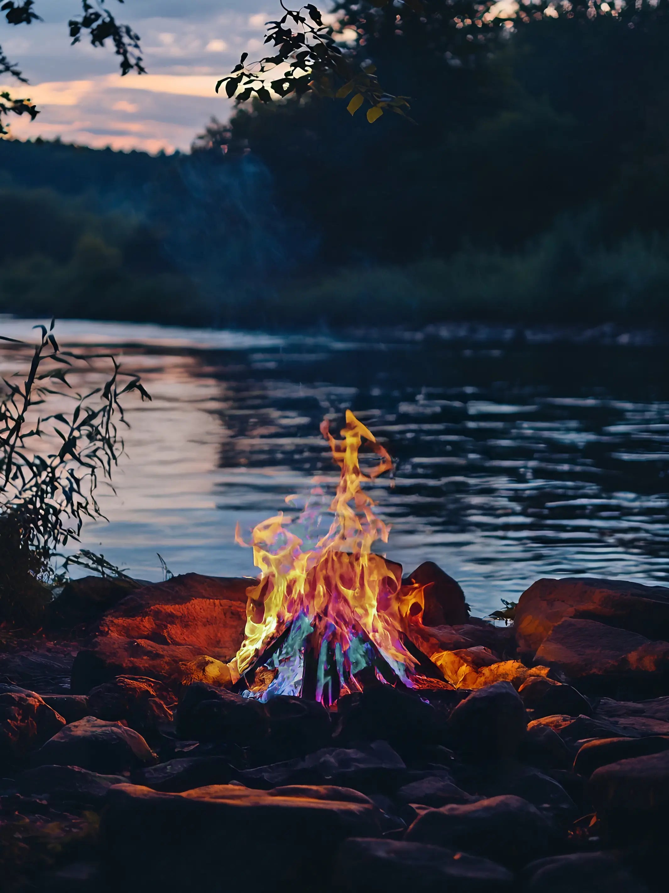Campfire Color Flames 10-packet set with decorative pouch and mountain scene ribbon tab