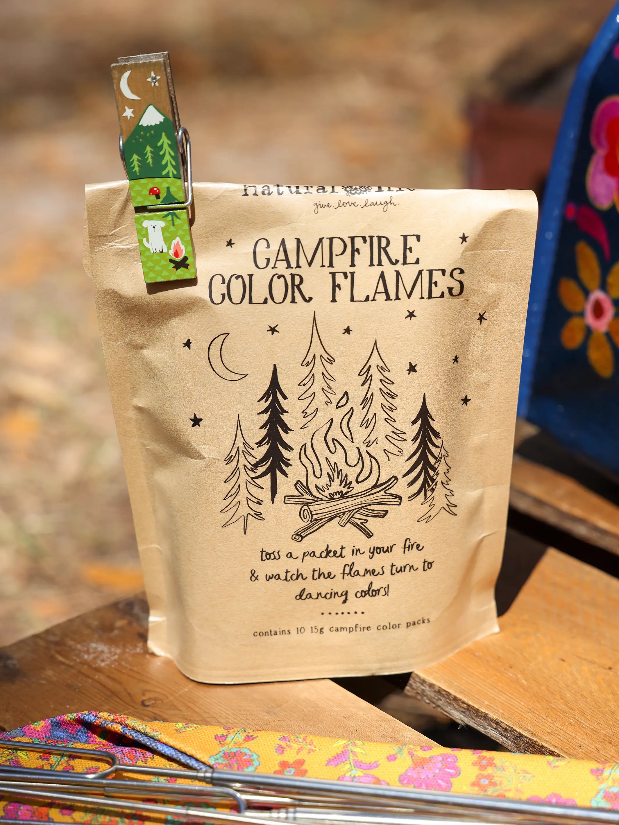 Campfire Color Flames 10-packet set with decorative pouch and mountain scene ribbon tab