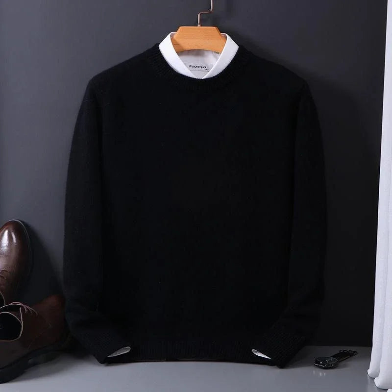Men's plain crew neck sweater with long sleeves
