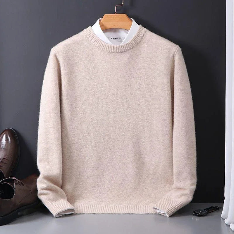 Men's plain crew neck sweater with long sleeves