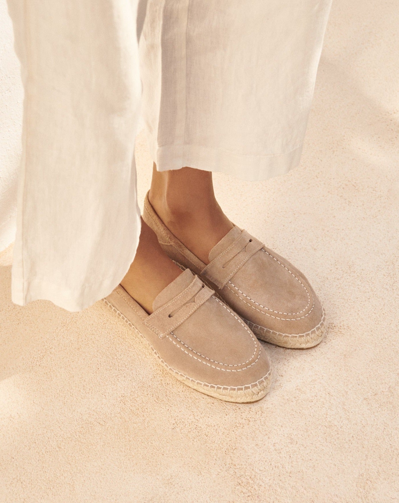 Hamptons Vintage Taupe