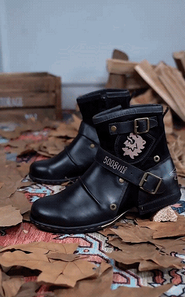Men's biker ankle boots with buckle straps and rounded toes