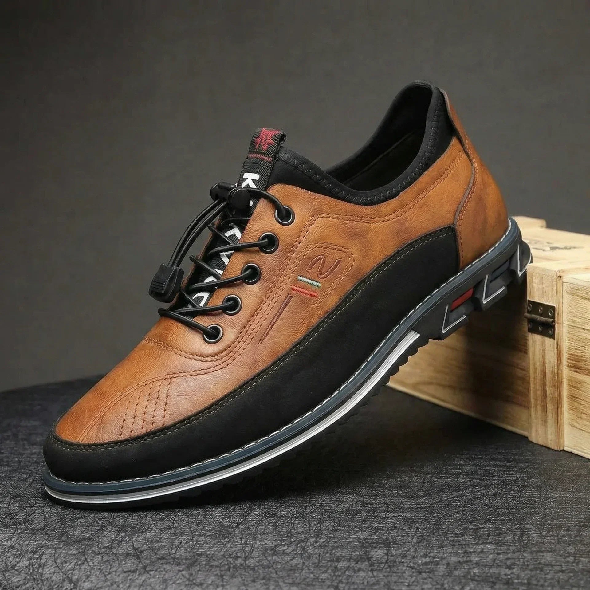 Men's contrast panel lace-up casual shoes
