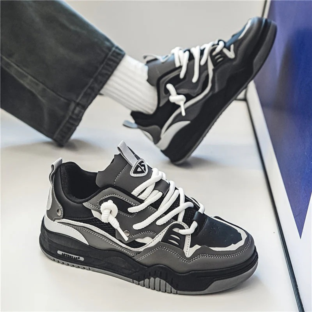 Men's panelled lace-up sneakers with chunky sole and contrast details