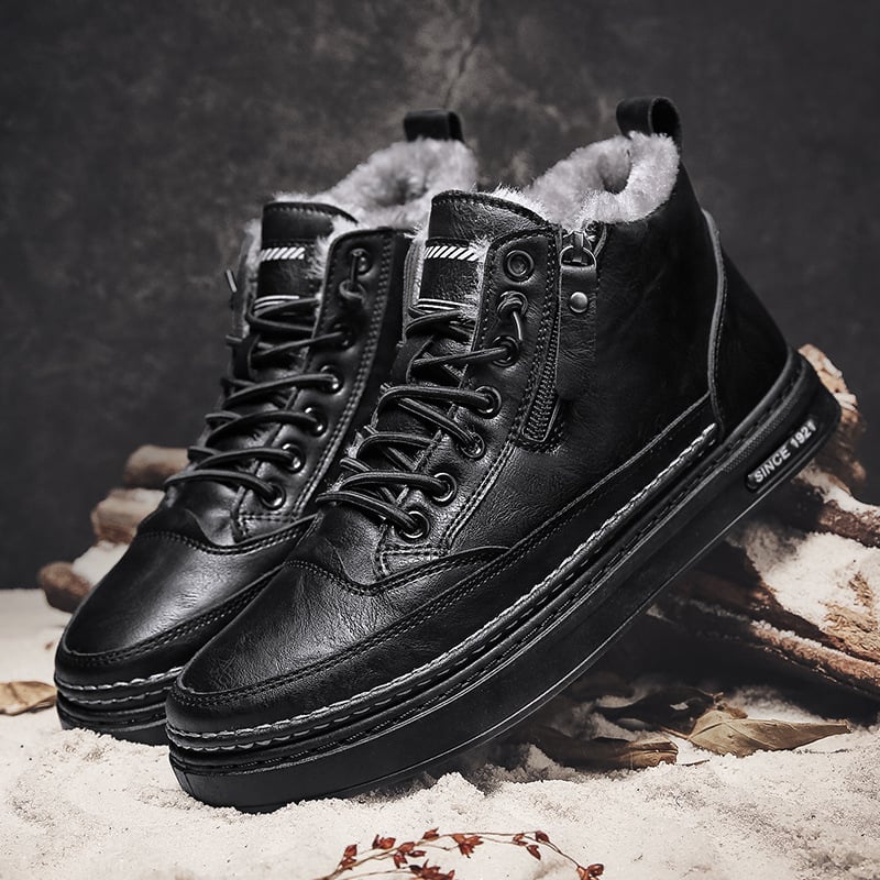 Men's lace-up ankle boots with faux-fur lining, side zip and flat soles