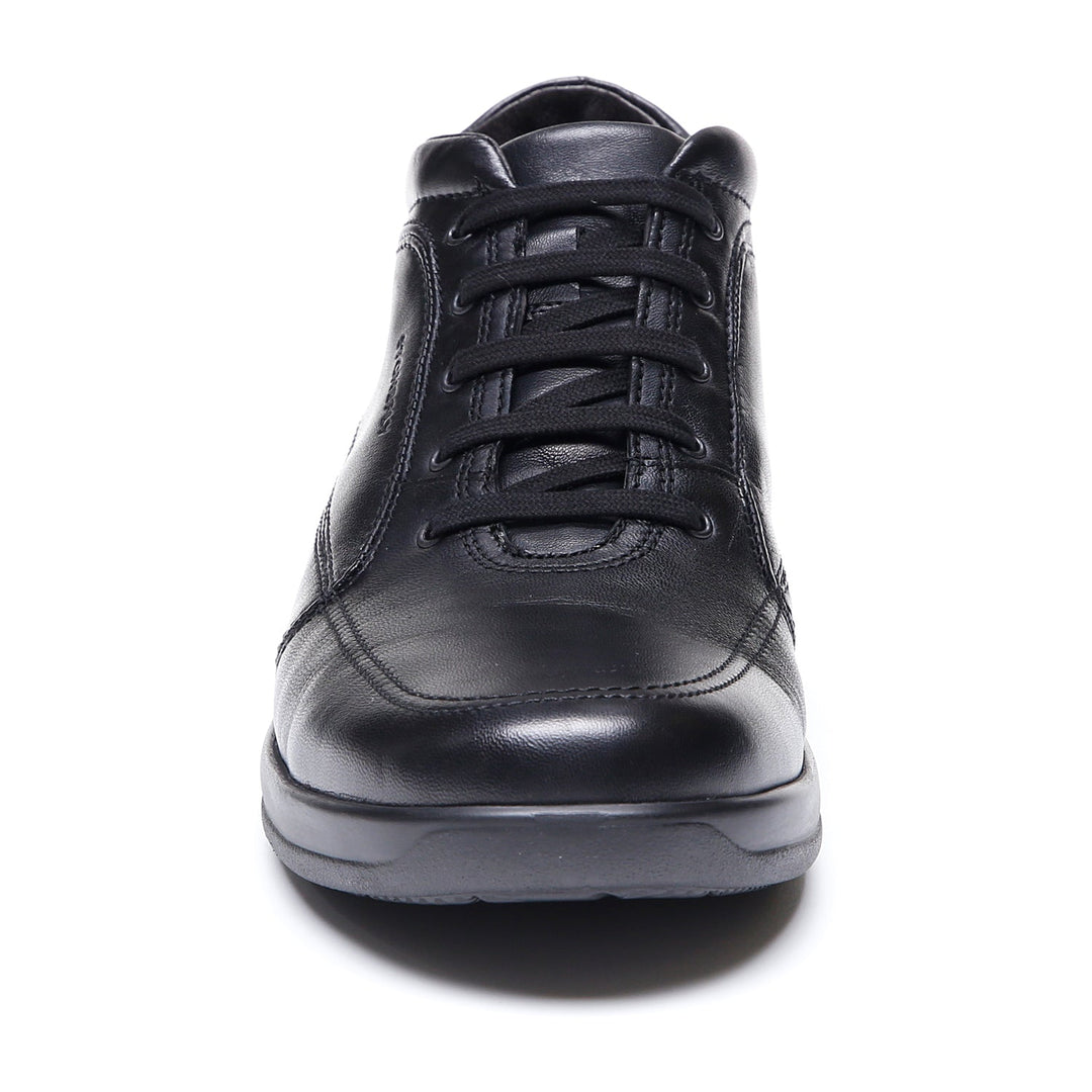 Black men's lace-up ankle boots with round toes and flat soles