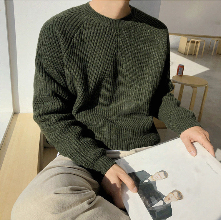 Men's ribbed crew neck sweater with long sleeves