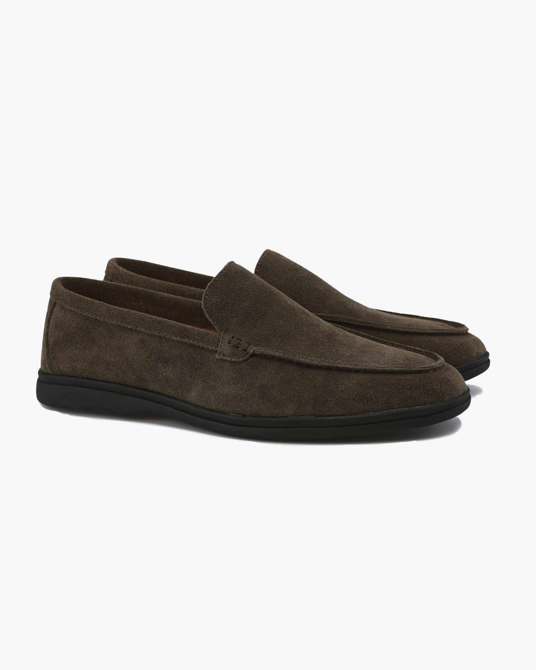Woven slip-on loafers with round toes and flat soles