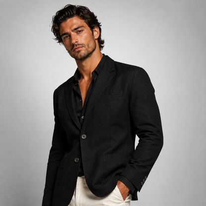 Men's lightweight blazer jacket with notched lapels, long sleeves and front pockets