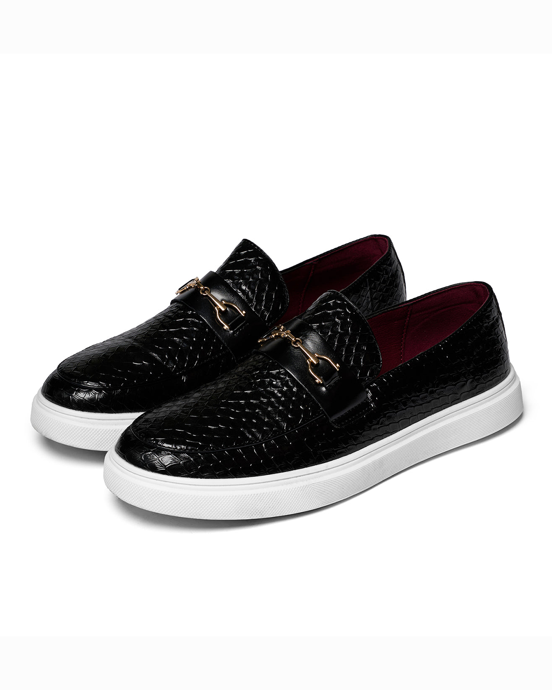 Classic slip-on loafers with round toes and low heels