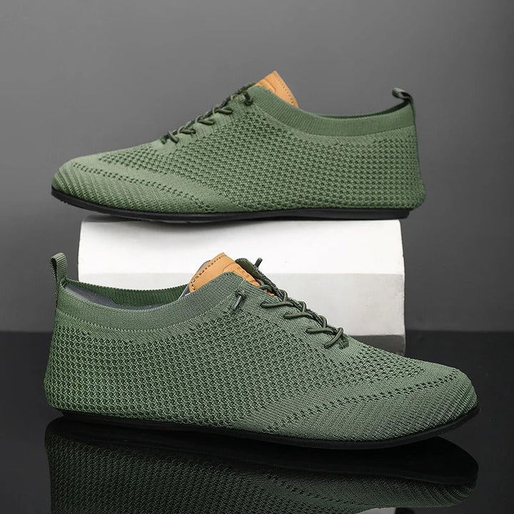 Mesh knit slip-on shoes with round toe