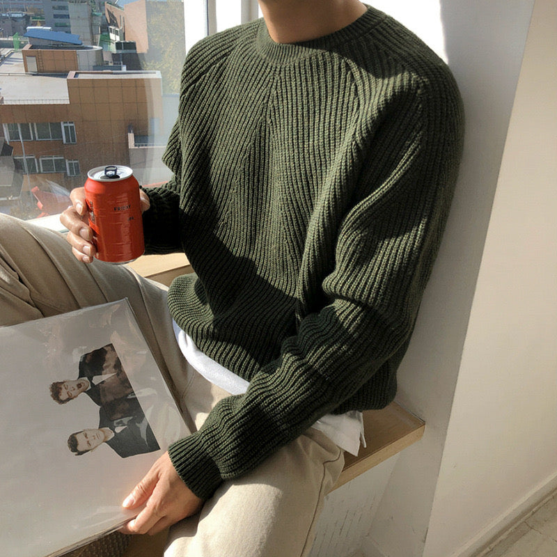 Men's ribbed crew neck sweater with long sleeves