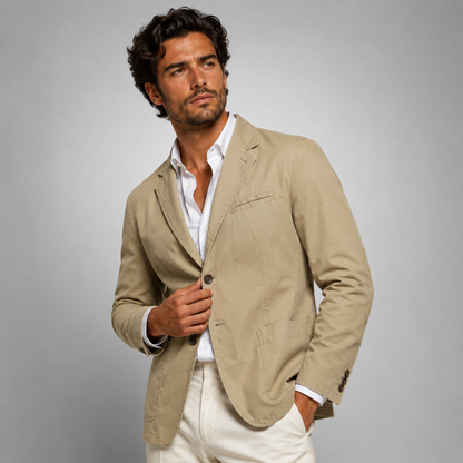 Men's lightweight blazer jacket with notched lapels, long sleeves and front pockets