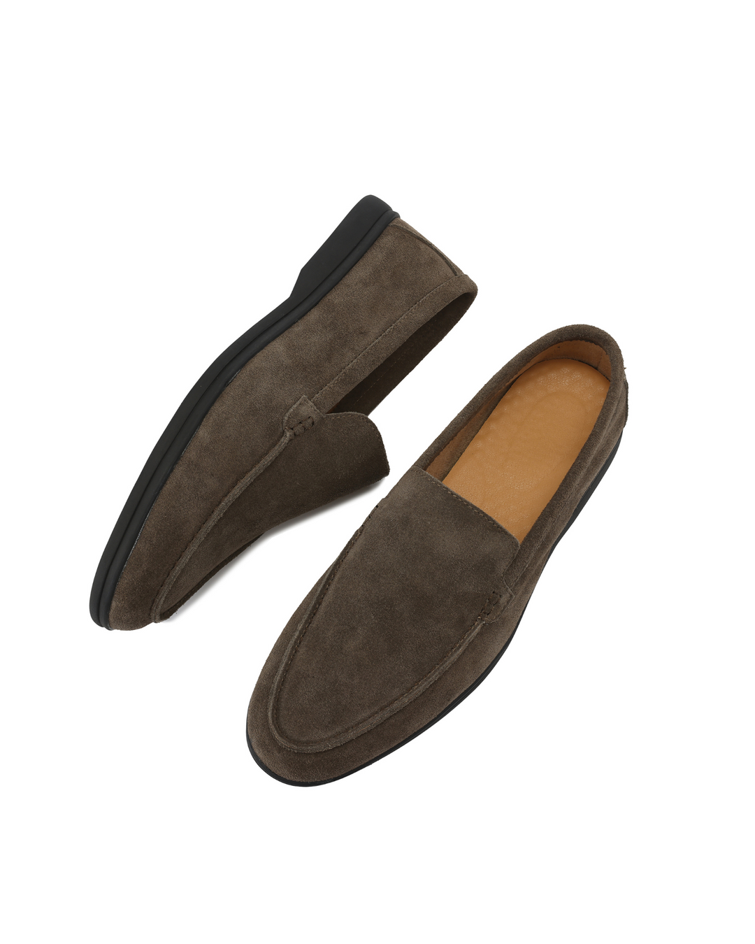 Woven slip-on loafers with round toes and flat soles
