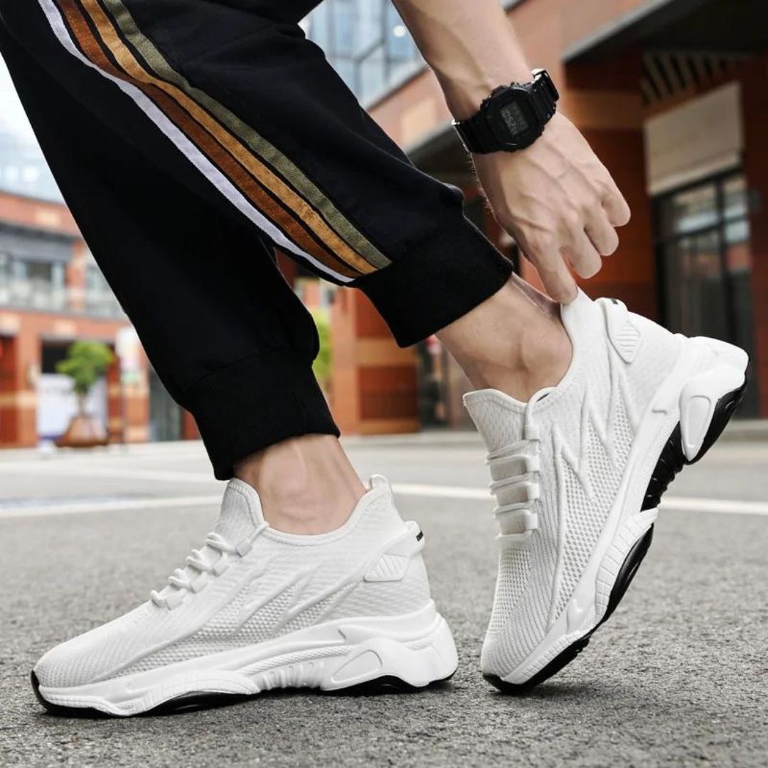 Men's lace-up trainers with a raised sole and panelled upper