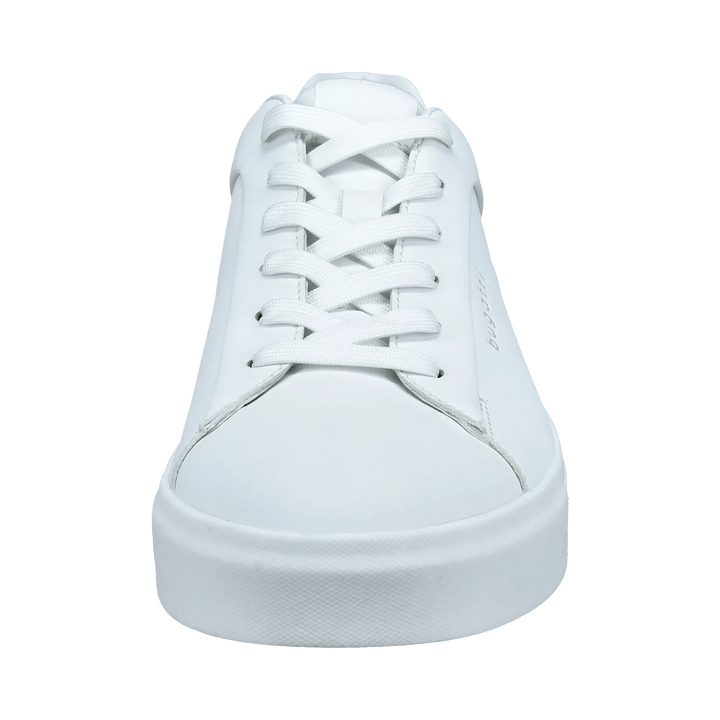 White men's low-top lace-up trainers with a flat sole