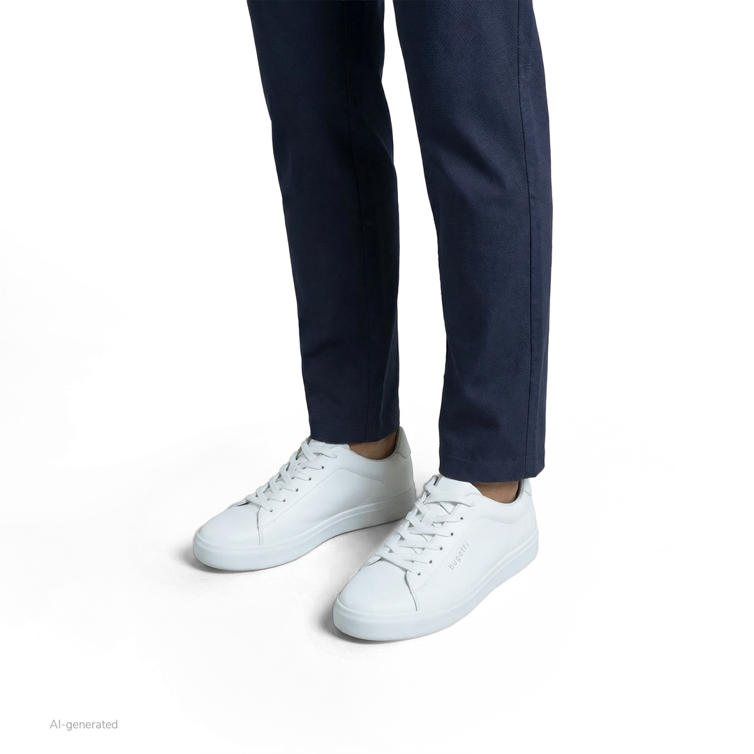 White men's low-top lace-up trainers with a flat sole