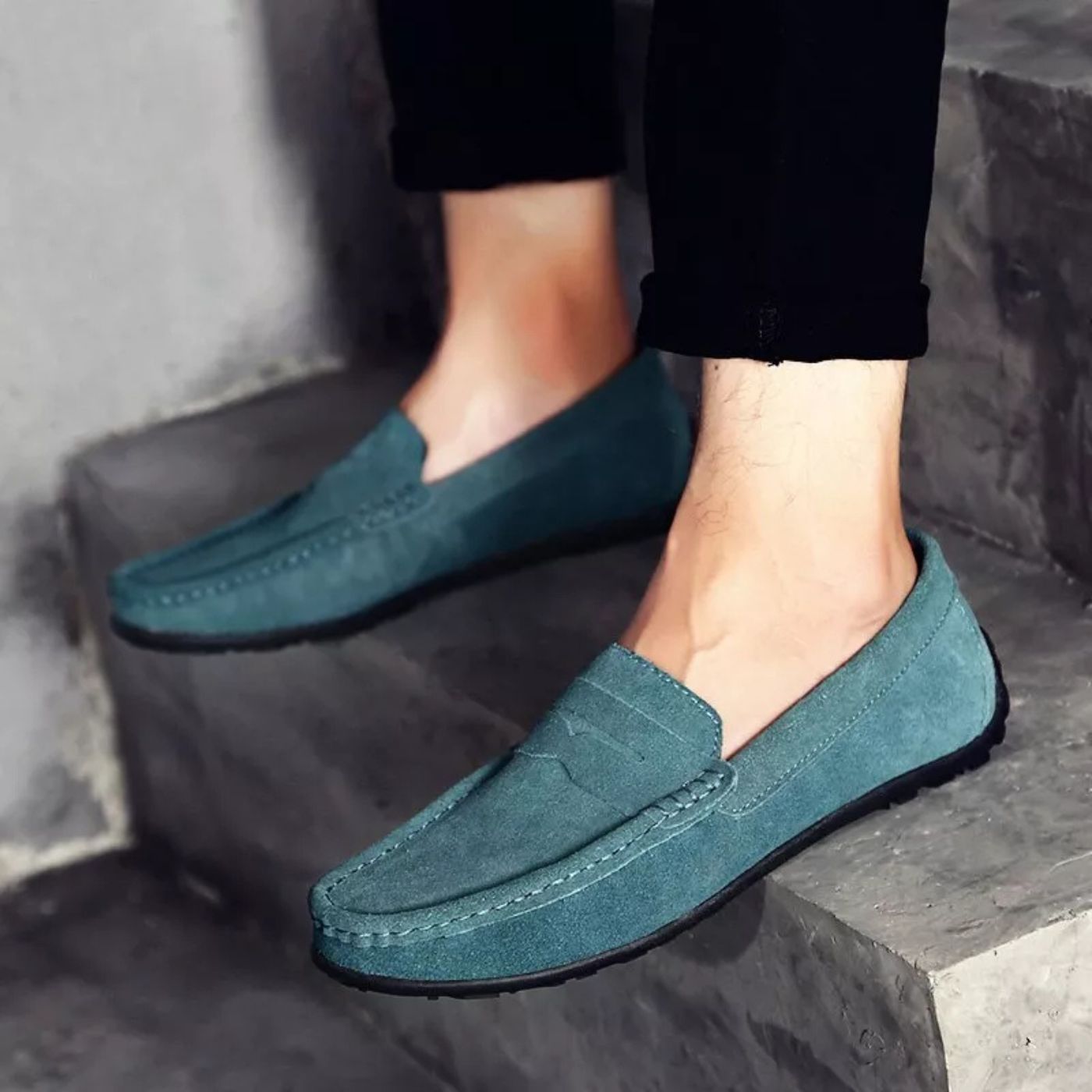 Men's moc toe loafers with penny strap detail