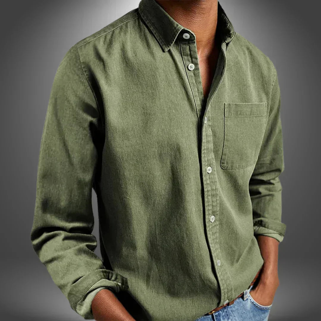 Men's long-sleeve button-down shirt with chest pocket