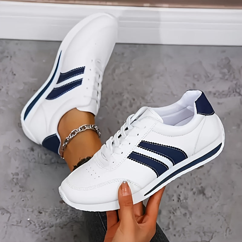 Unisex low-top casual sneakers with lace-up fronts