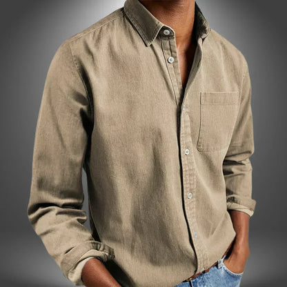 Men's long-sleeve button-down shirt with chest pocket