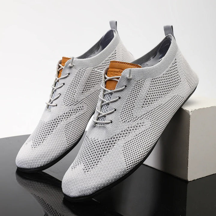 Mesh knit slip-on shoes with round toe