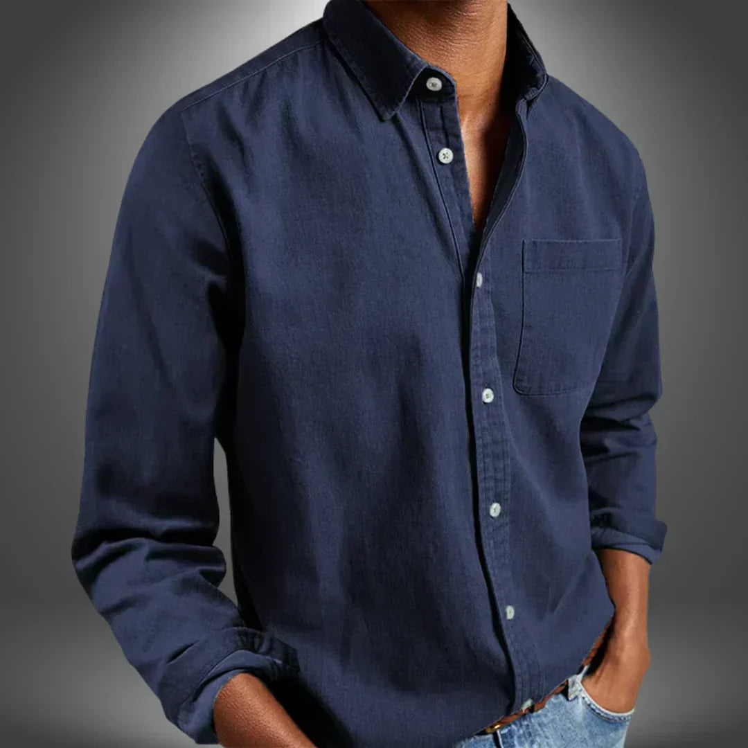 Men's long-sleeve button-down shirt with chest pocket