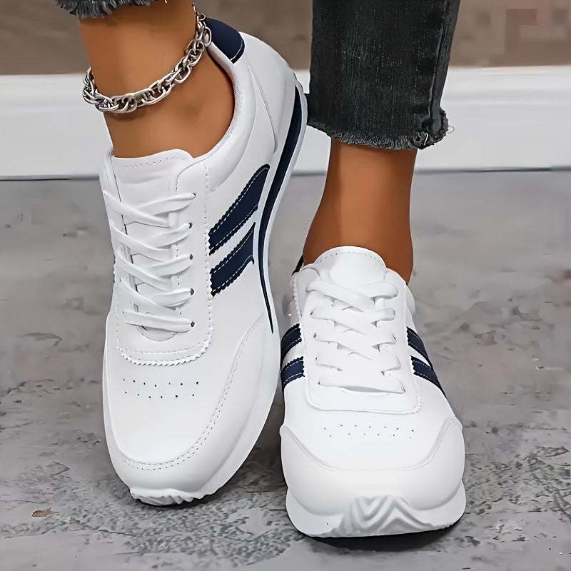 Unisex low-top casual sneakers with lace-up fronts