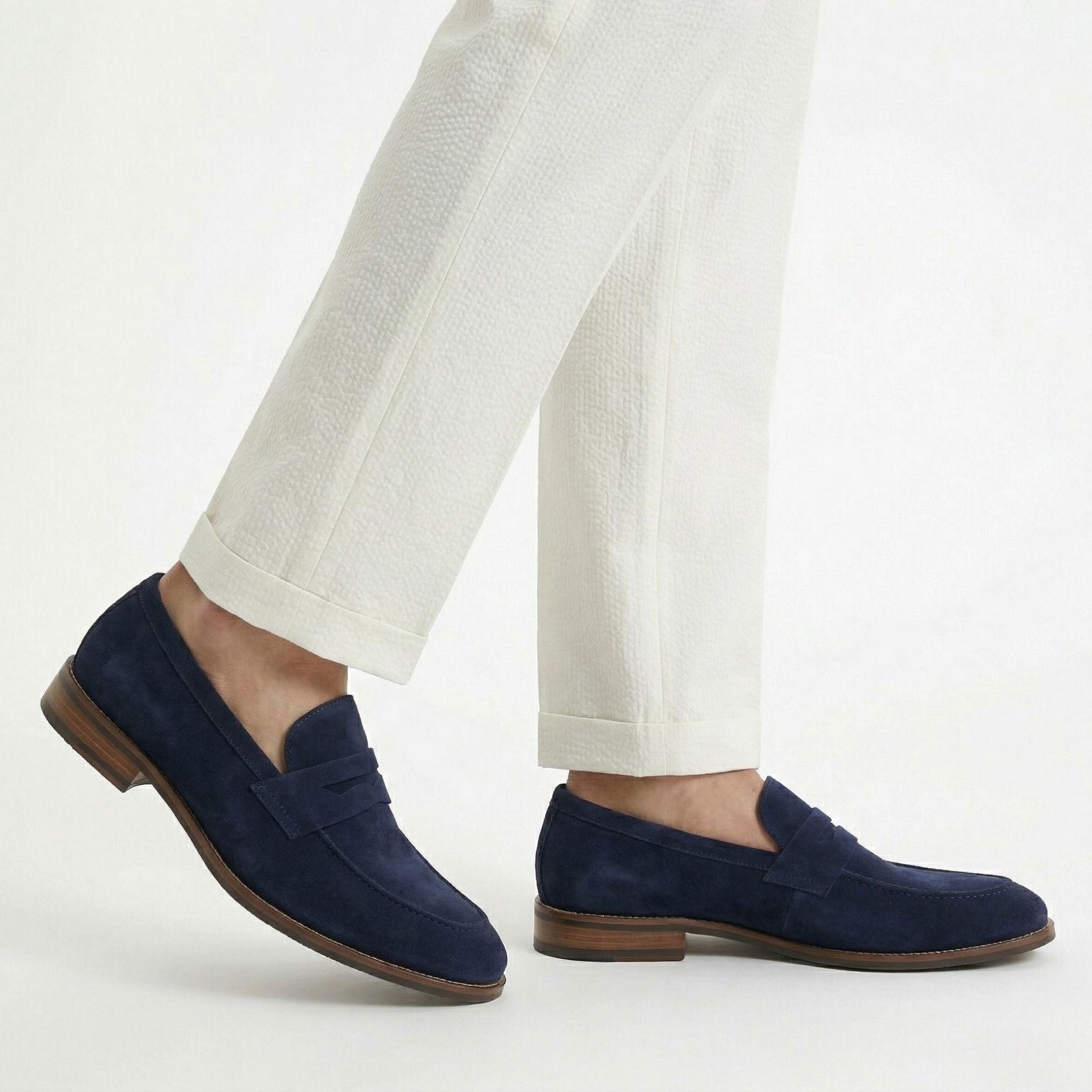 Men's classic loafers with penny strap and low heel