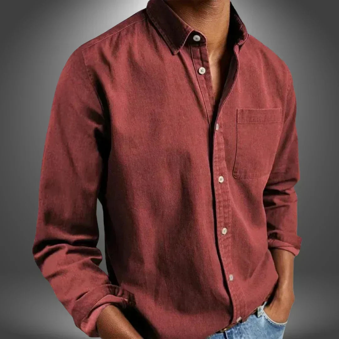 Men's long-sleeve button-down shirt with chest pocket
