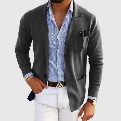 Men's long-sleeve blazer with notched lapels and front pockets