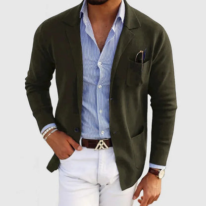 Men's long-sleeve knit blazer with notched lapels and front pockets