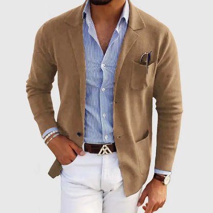 Men's long-sleeve blazer with notched lapels and front pockets
