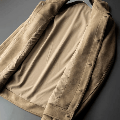 Men's long-sleeve utility jacket with shirt collar, button front and four flap pockets