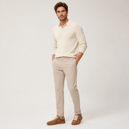 Men's low-top lace-up sneakers with contrast panel detailing