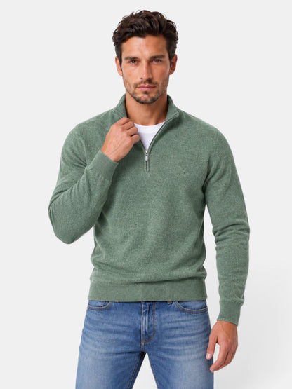 Men's quarter-zip mock neck jumper with long sleeves and ribbed trims