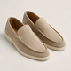 Men's rounded-toe slip-on loafers with flat light soles