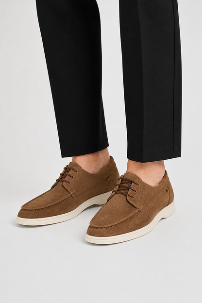 Men's lace-up loafers with moc toe and low heel