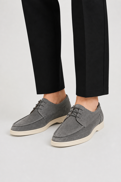 Men's lace-up loafers with moc toe and low heel