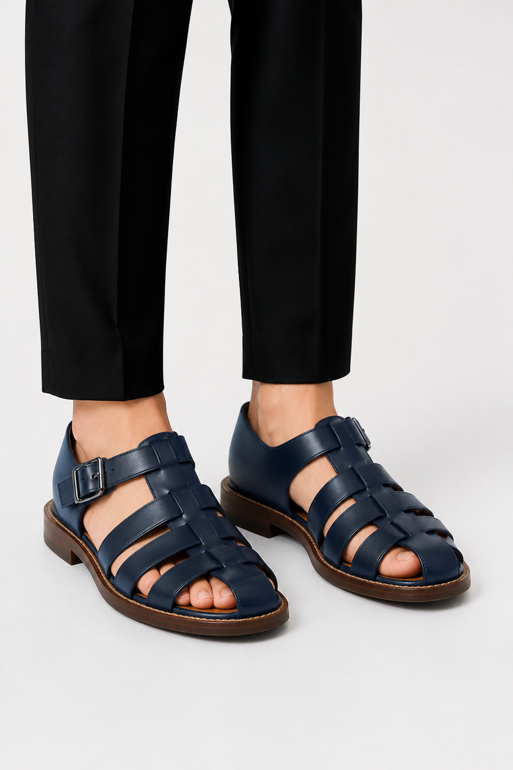 Men's Closed Leather Sandals with Adjustable Buckle