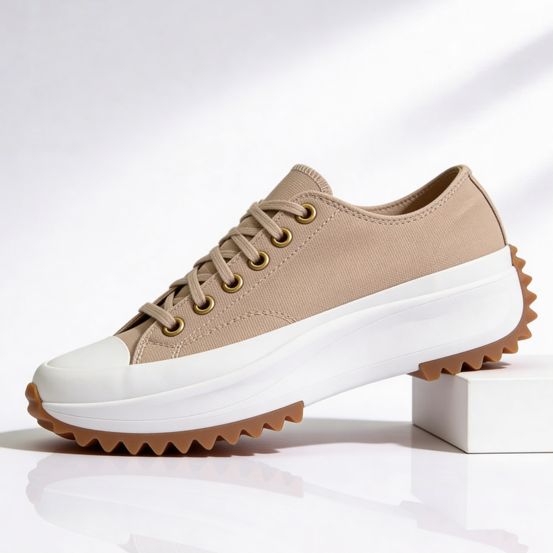 Unisex platform trainers with lace-up front, rounded toe and ridged sole