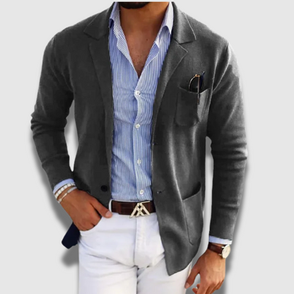 Men's tailored blazer with notched lapels, long sleeves and button fastening