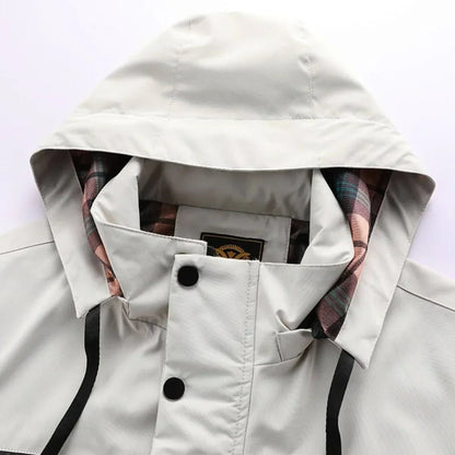 Men's hooded jacket with long sleeves, zip front and multiple utility pockets