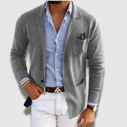 Men's tailored blazer with notched lapels, long sleeves and button fastening