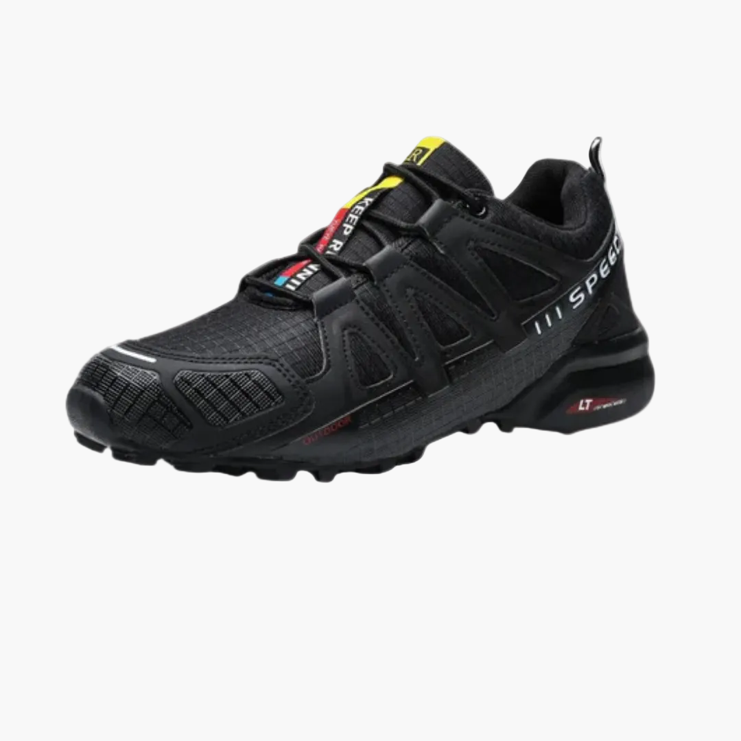 Men's running sneakers with layered panels, lace-up front and textured sole