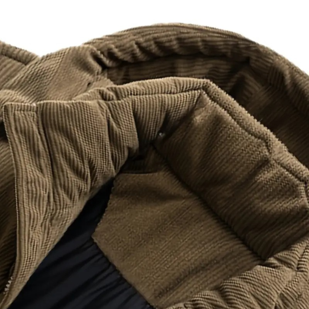 Men's hooded padded jacket with ribbed panels, zip front and front pockets