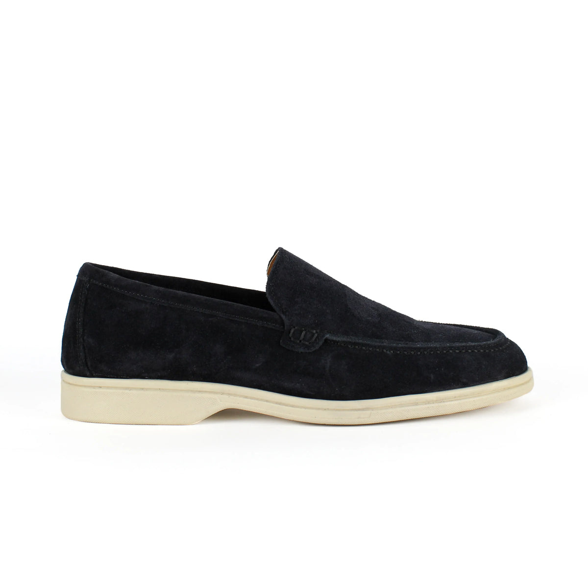 Black men's slip-on loafers with rounded toes and contrasting light soles
